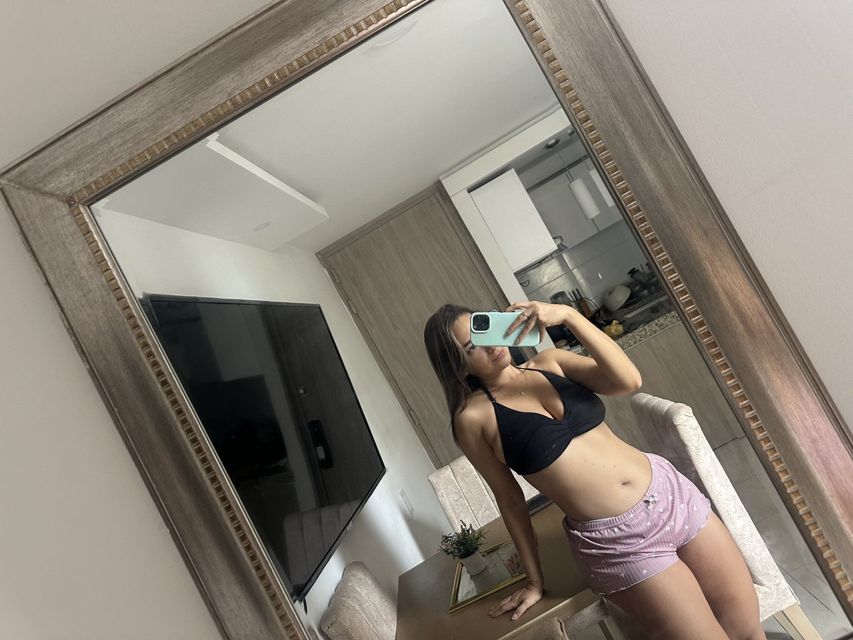 Stephanie tweet media