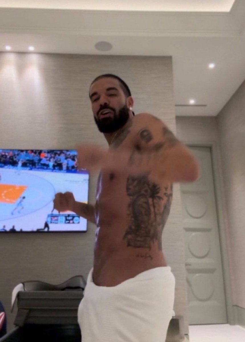 poppy 🦋 tweet media