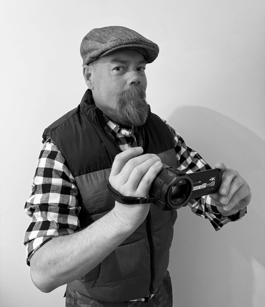 Darkling Room / Jonathan 📱 tweet media