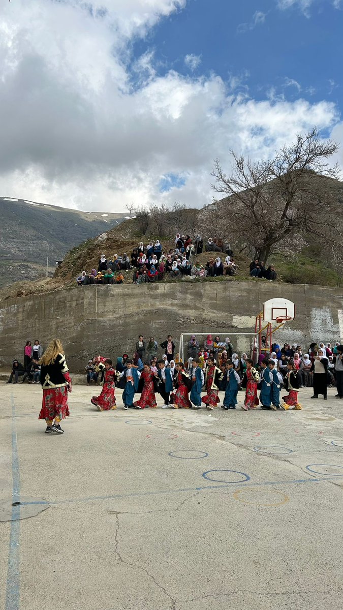 AtalarImam's tweet photo. Geleneksel danslarımızı büyük bir coşkuyla sergileyen 4-A sınıfı öğrencilerini ve bu harika gösteriyi hazırlayan değerli öğretmenimiz Nursel Kökel'i tebrik ederim. 👏✨
Emeklerinize sağlık çocuklar, gururumuzsunuz! 🇹🇷💃🕺 https://t.co/fAZVHVh40r