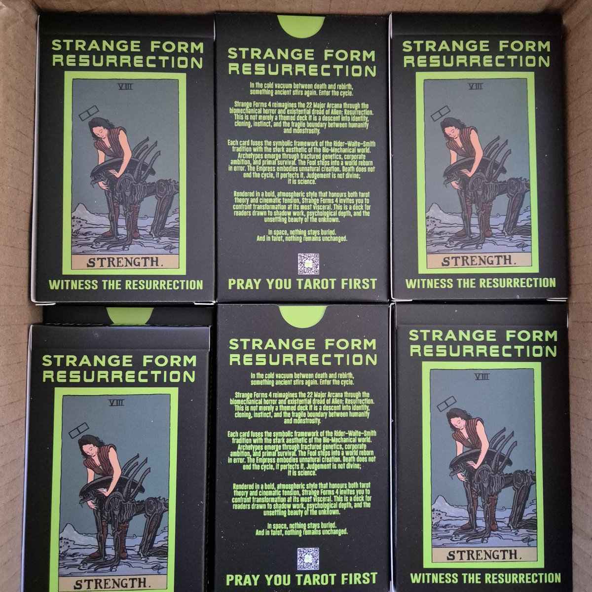 HutesonRoy's tweet photo. To celebrate #alienday why not treat yourself to my 22 major arcana interpretation of Alien Resurrection ~ Strange Forms 4
https://t.co/8qBxzgFfJO
.
#alienday https://t.co/yu43OJro61