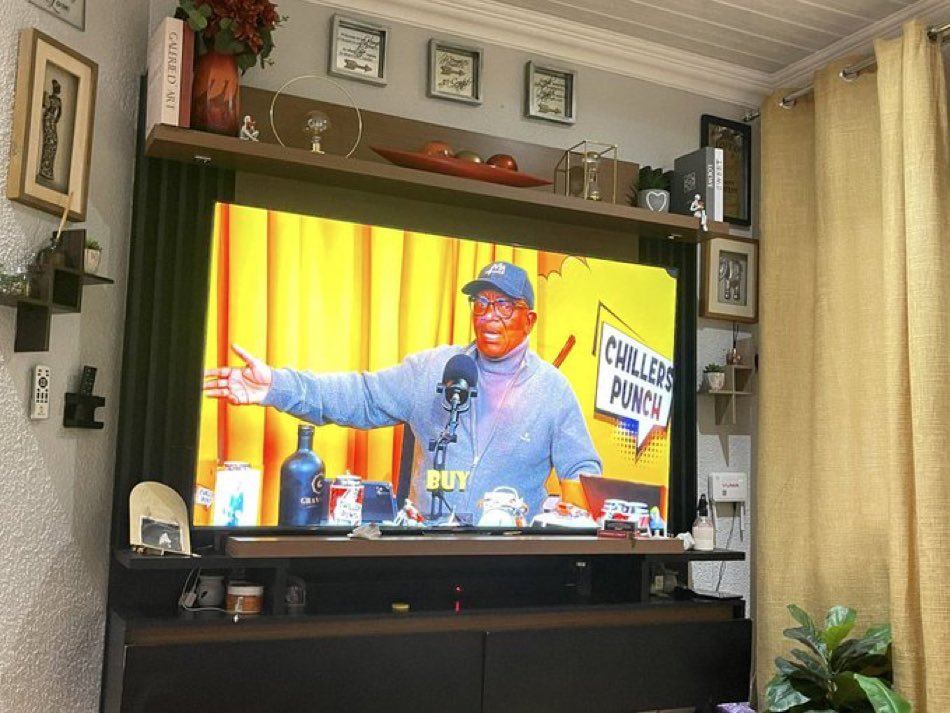 Jamani_Khanyi's tweet image. People need to understand the story behind the music . Lebo M's unpacking the meaning of Nants' Ingonyama, and #PodcastandChill is here for it . #LeboM