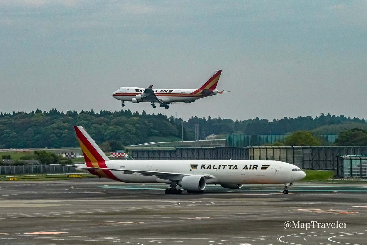 Traveler25889M's tweet image. #成田空港 ＃NRT #airlines 
#写真好きな人と繋がりたい #sony　
April-15-2026　
Narita Airport（Terminal-2）
KALITTA AIR（N779CK）
Boeing B777-36N/ER（BDSF）

SONY α7RⅣ
TAMRON 50-400mmF4.5-6.3 Di Ⅲ VC VXD
F20　1/800　M　ISO640　148mm