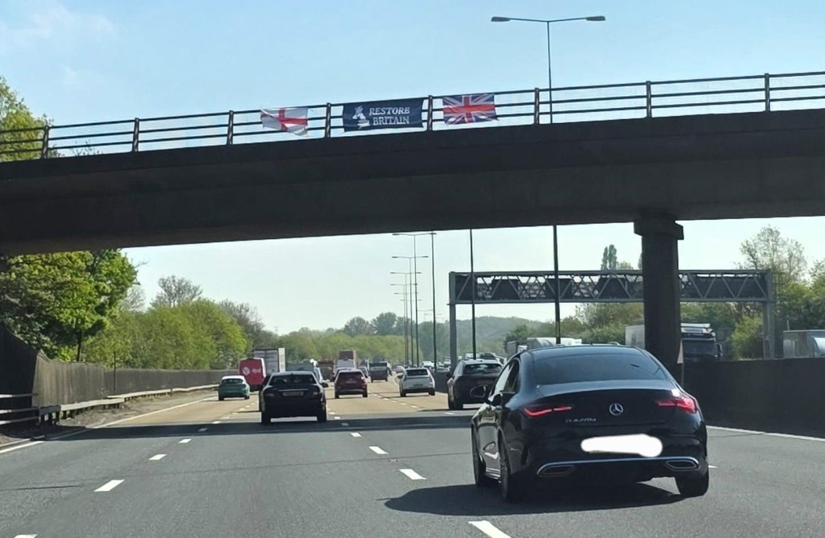 Luca_Johnson96's tweet image. Patriots in control of the M25!

Help Restore England this 
St. George's Day by rallying behind @RestoreBritain_

Join here:
restorebritain.org.uk/join_us