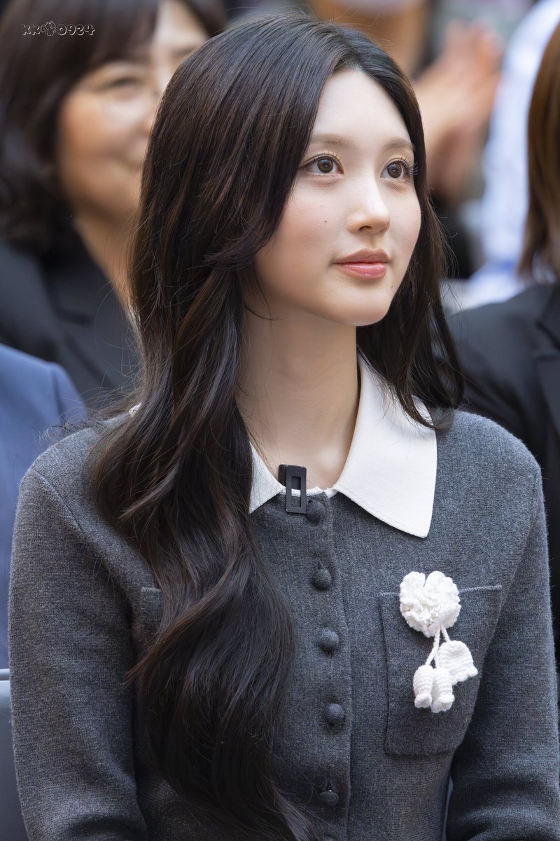 𝓯𝓪𝓵𝓵𝓲𝓷𝓰 𝓲𝓷 𝓯𝓪𝓵𝓵 tweet media