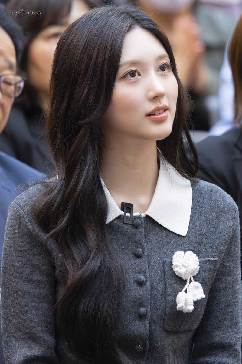 𝓯𝓪𝓵𝓵𝓲𝓷𝓰 𝓲𝓷 𝓯𝓪𝓵𝓵 tweet media