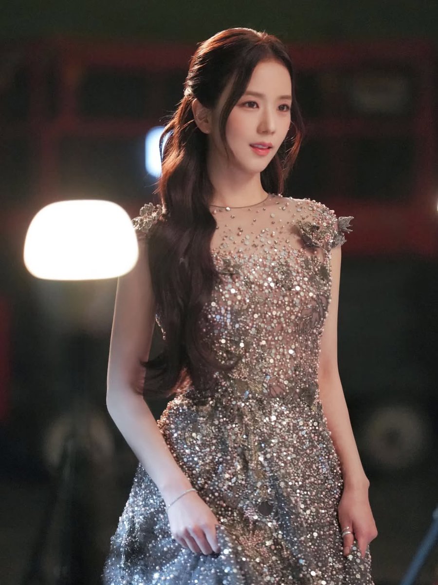 mihammmm's tweet photo. ACTRESS JISOO AT CANNESERIES
#JISOOMadameFigaroRisingStar https://t.co/H38hR0GCvK