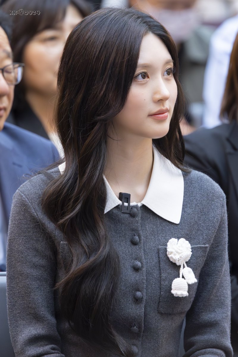 𝓯𝓪𝓵𝓵𝓲𝓷𝓰 𝓲𝓷 𝓯𝓪𝓵𝓵 tweet media