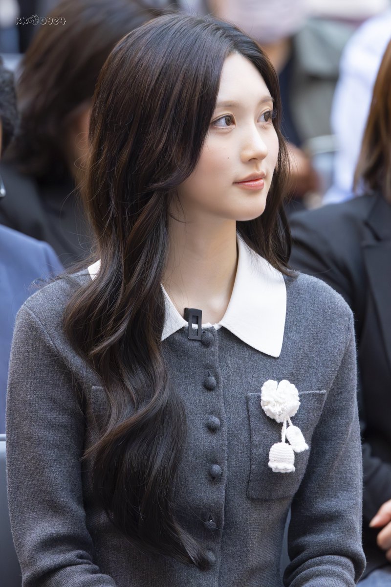 𝓯𝓪𝓵𝓵𝓲𝓷𝓰 𝓲𝓷 𝓯𝓪𝓵𝓵 tweet media