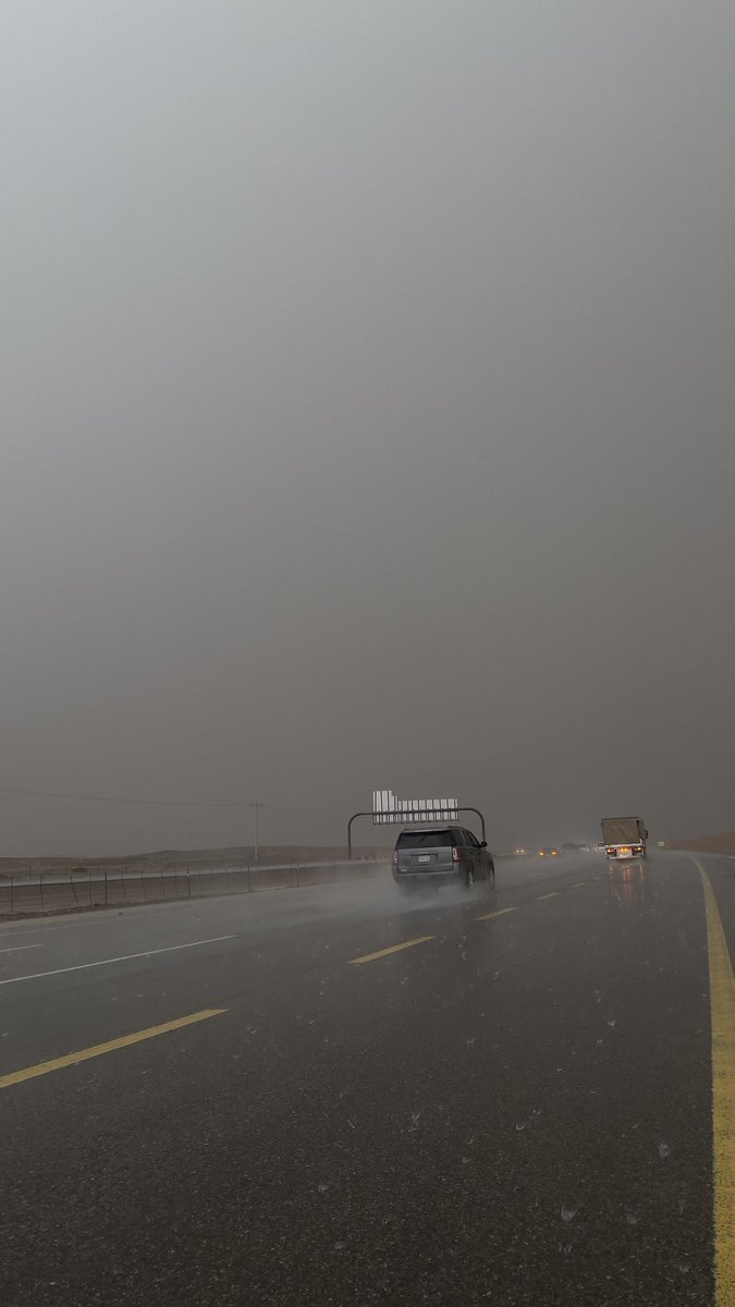 m10xt's tweet photo. الرياض x الصيف https://t.co/dPZ6SMjLeO