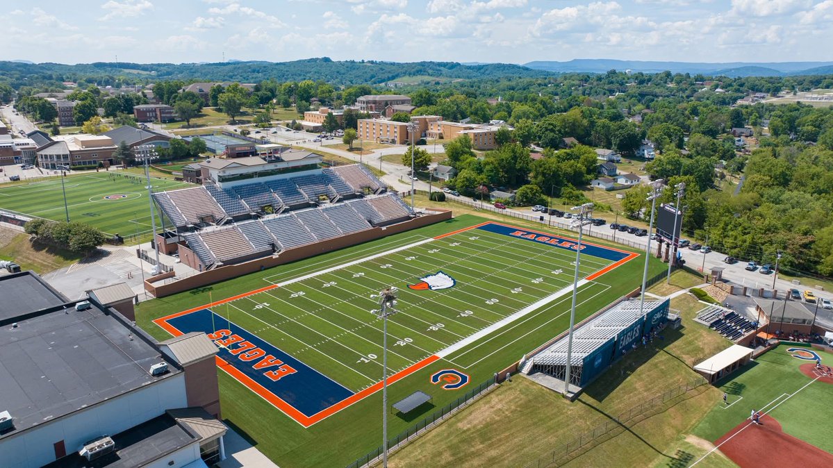 SouthDoyleKeeFB's tweet image. Thank you to @CoachAG_53 from @cnfootball for stopping by South Knoxville to check out our Kees!

#EDT