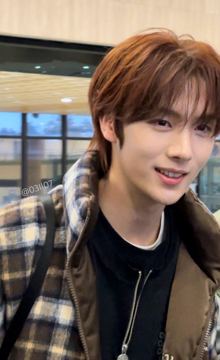 아 폰카영재 진짜 존잘이다 아…