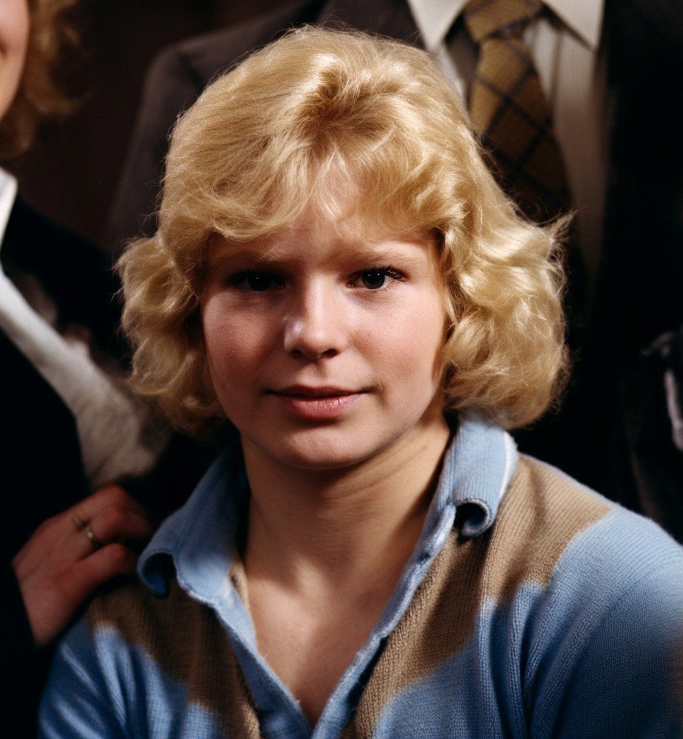 TDotResident's tweet image. #ONpoli 

BREAKING
Doug Ford passes law to hide government emails, texts, and phone logs back to 1988, when he looked like this: