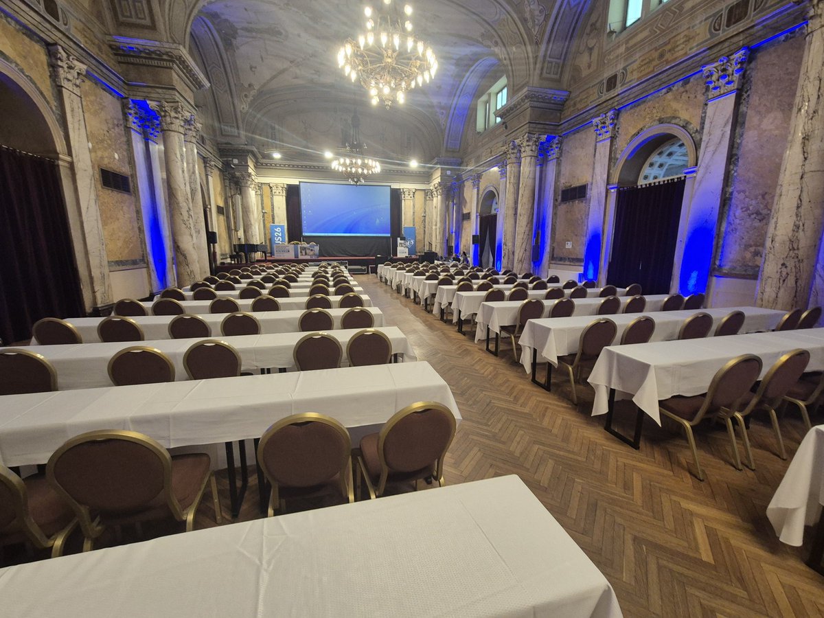 milanhoraplzen's tweet photo. Vrcholí přípravy na #JEUS26 . Začíná zítra v sále Casino Ensana Mariánské Lázně. Největší edukační akce v urologii @CUS_CLS_JEP. Program je bohatý https://t.co/meNX3PtAkL ve spolupráci s @Urology_Plzen @lfp_unikarlova @FNPlzen . #uroczech https://t.co/cXZvHCl6G7