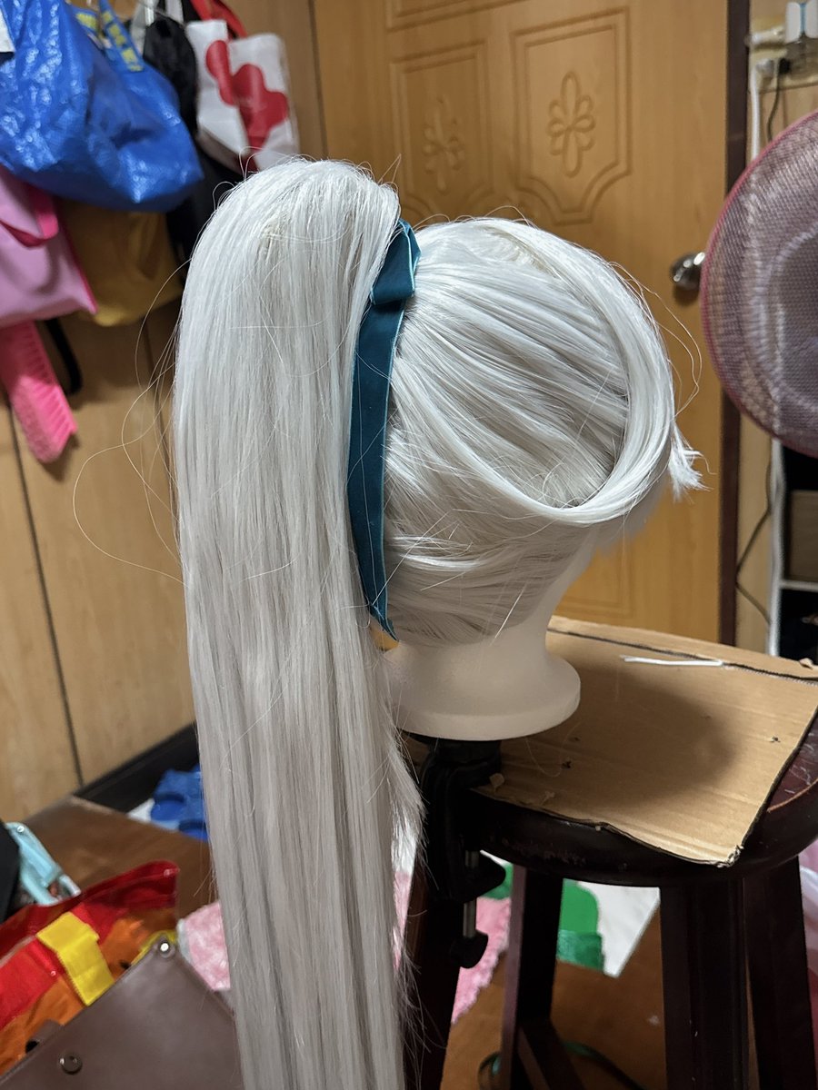 VilorCleland's tweet photo. #Cuusplay
I restyled Felly’s event outfit wig based on the information Perle(@Perle_Arte) shared with me.
Actually, the back of the wig has a structure similar to a fishtail braid.
I hope it looks good. https://t.co/cUHh1Cy6kZ