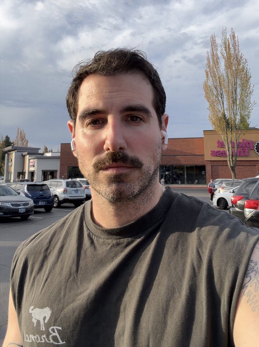 Local Boy tweet media