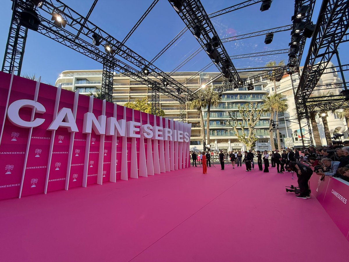 Palais des Festivals tweet media