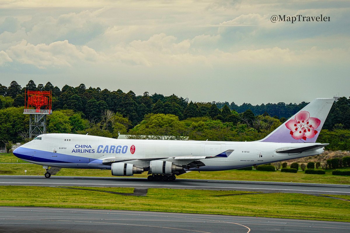 Traveler25889M's tweet image. #成田空港 ＃NRT #airlines 
#写真好きな人と繋がりたい #sony　
April-15-2026 
Narita Airport（Terminal-1）
CHINA AIRLINES CARGO（B-18722）
Boeing B747-409F/SCD
Land on the runway-A　

SONY α7RⅣ
TAMRON 50-400mmF4.5-6.3 Di Ⅲ VC VXD
F6.3　1/1000　M　ISO400　214mm