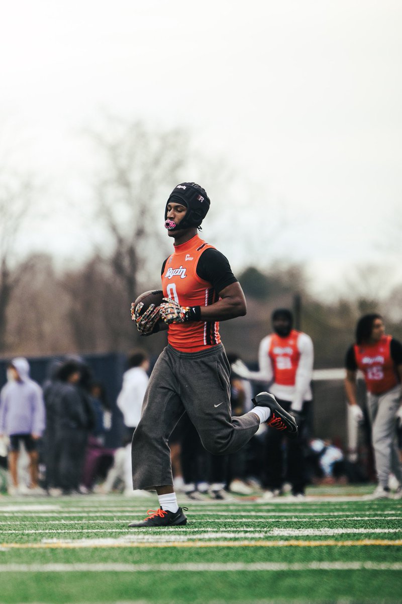 Ryzin7v7 tweet media