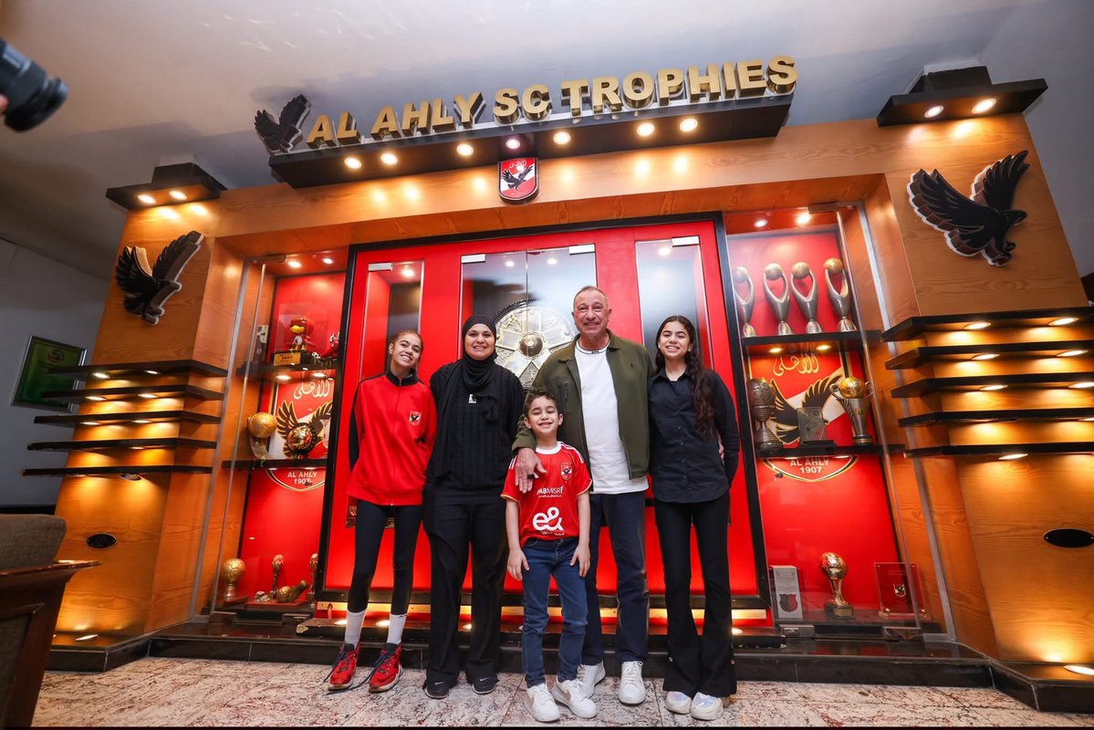 ام وليد tweet media