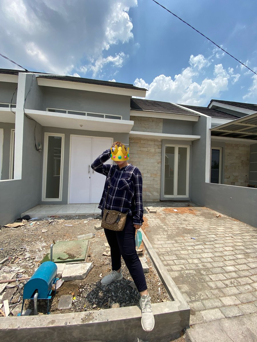 nina_alisha's tweet image. WTS RUMAH SIAP HUNI
Perum maharaja menganti gresik
300jt nego tipis boleh
Shgb milik pribadi( an ku sendiri) 
Dm bagi yang minat, atau ada sodara sodari yg cari rumah boleh di tawarkan yaaa .
Serius, biar bisa nonton bigbang depan sendiri 😭🙏
Bismillah laku🫶