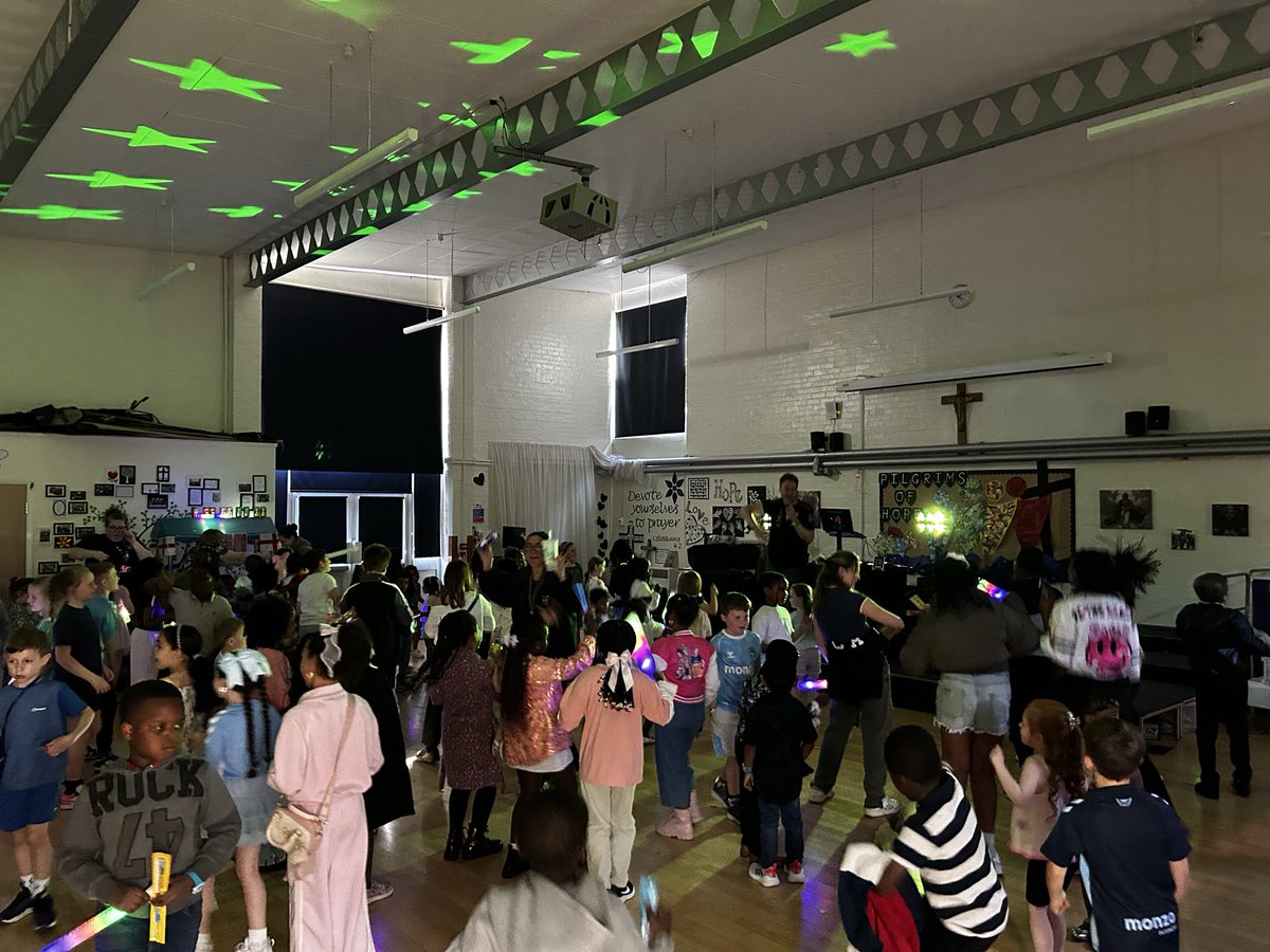 St Anne's Primary tweet media