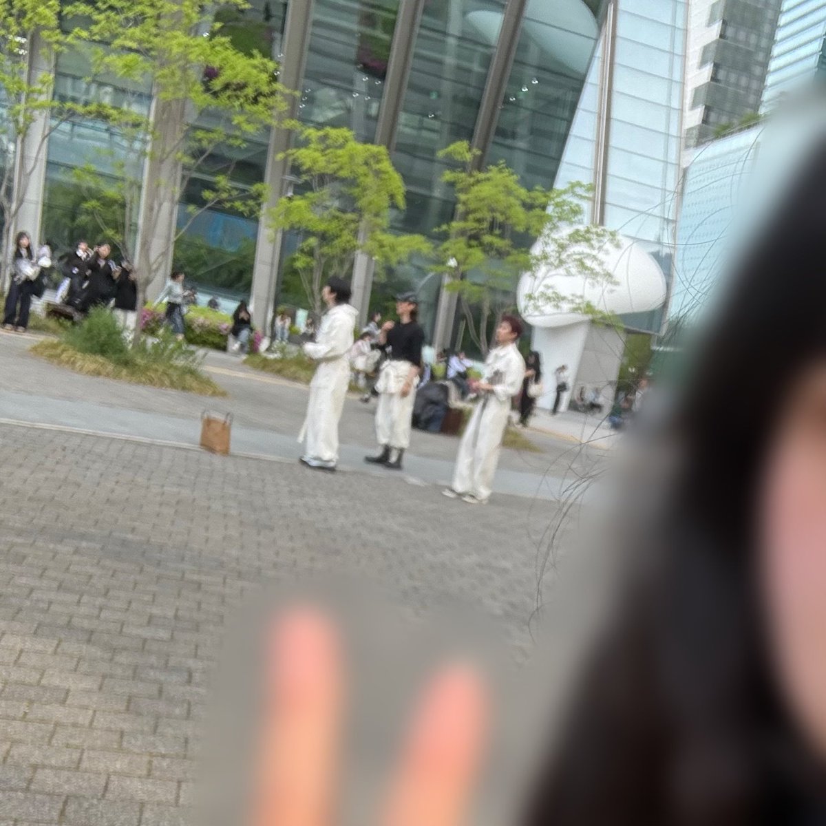 름² tweet media