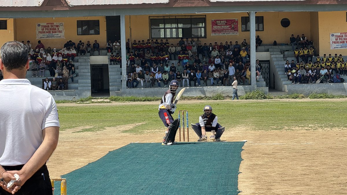 Wajahatfarooqbt's tweet image. It was an honour to be part of a meaningful programme at Pulwama Stadium, organized by the @JkSYSF Foundation in collaboration with the District Administration Pulwama.

We gathered to pay tribute to the martyrs of #Pahalgam. In #Kashmir, such loss is never distant, it lives in