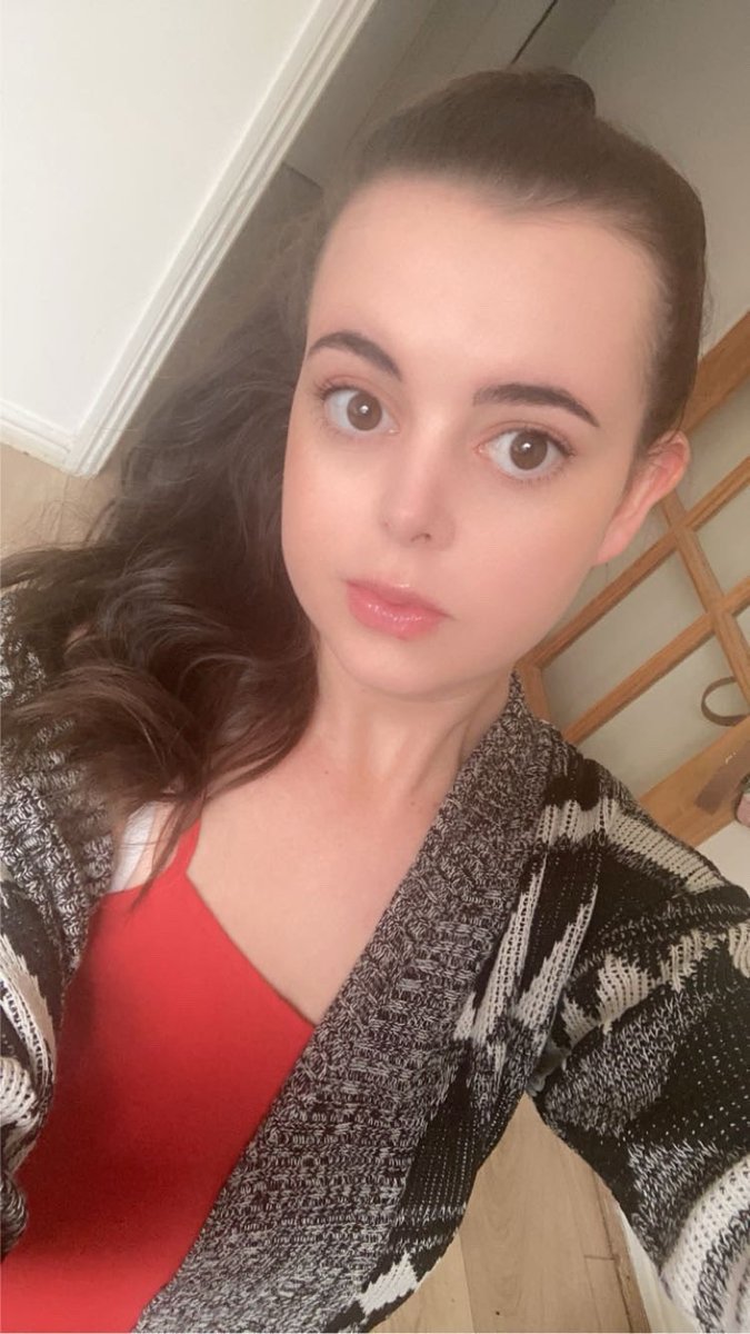 ACNHCarrie's tweet image. I doubt myself sometimes but starting this new job and starting over has made me believe in myself again. ❤️🖤
#positivity #thursdaythoughts #mirrorselfies