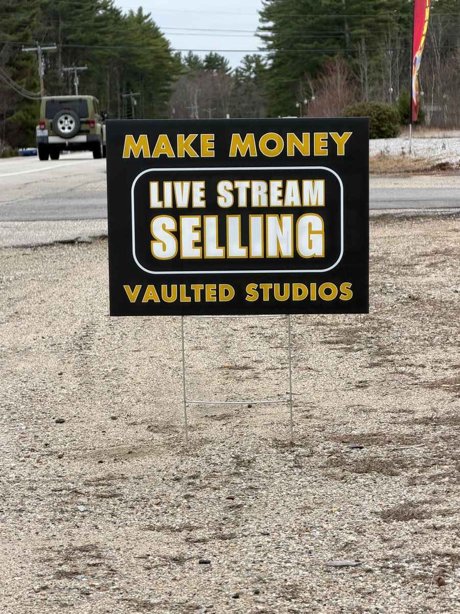 RIPVaulted's tweet image. Join the Action at Vaulted Studios! 📷📷
Love #tradingcards ? We’re hiring Live Stream Sellers to join our crew on #ebaylive! If you’ve got energy and a passion for #thehobby we want you in the studio...
Apply now and start turning your passion into a paycheck💰💰
Bailey