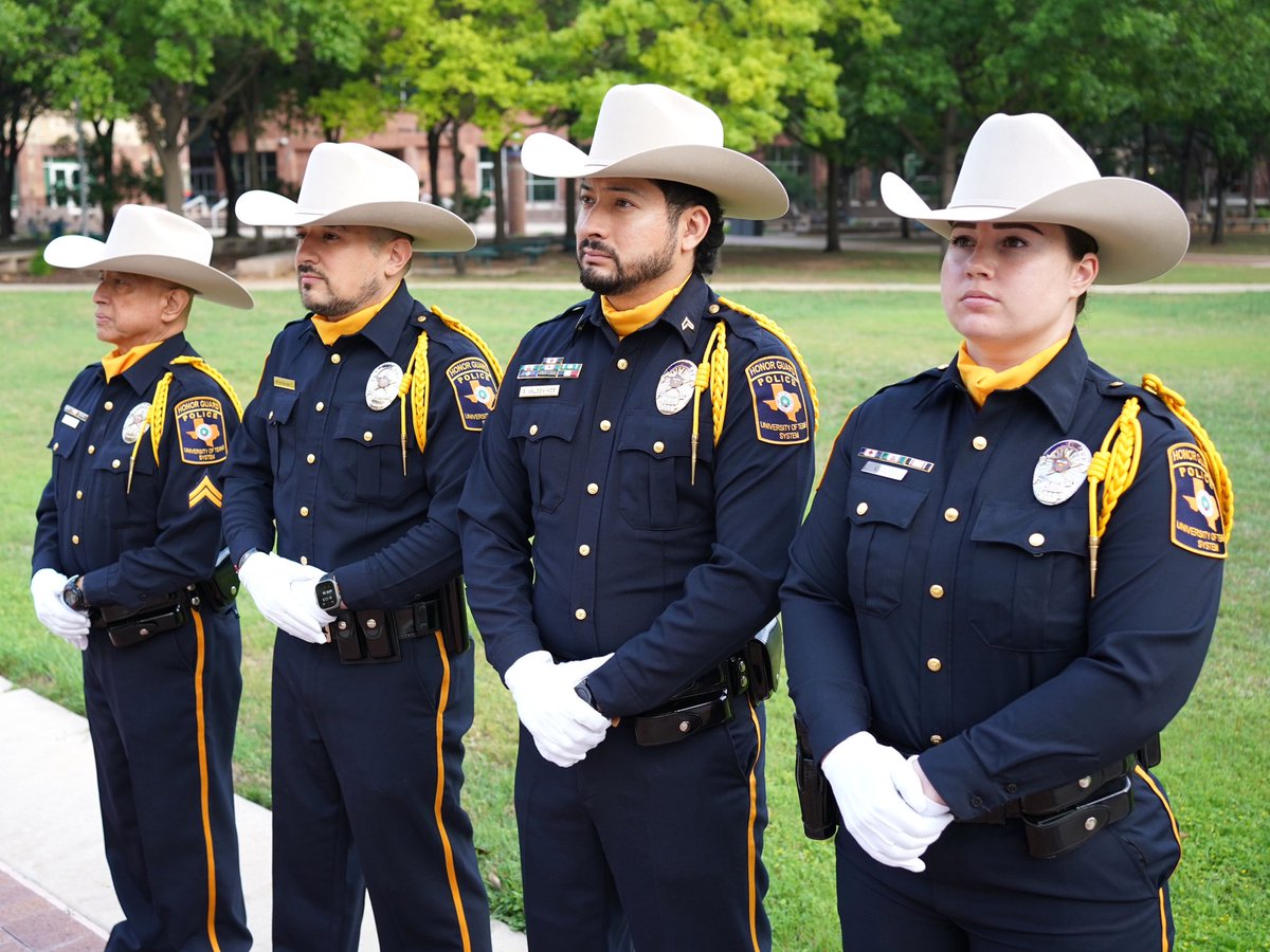 TCOLE's tweet image. Thank you to the UT San Antonio PD Honor Guard for Presenting the Colors to open our commission meeting last week.
 
All commission meetings can be viewed on our YouTube channel. 
 
#TexasLawEnforcement #CommissiononLaw #UTSA #SanAntonio