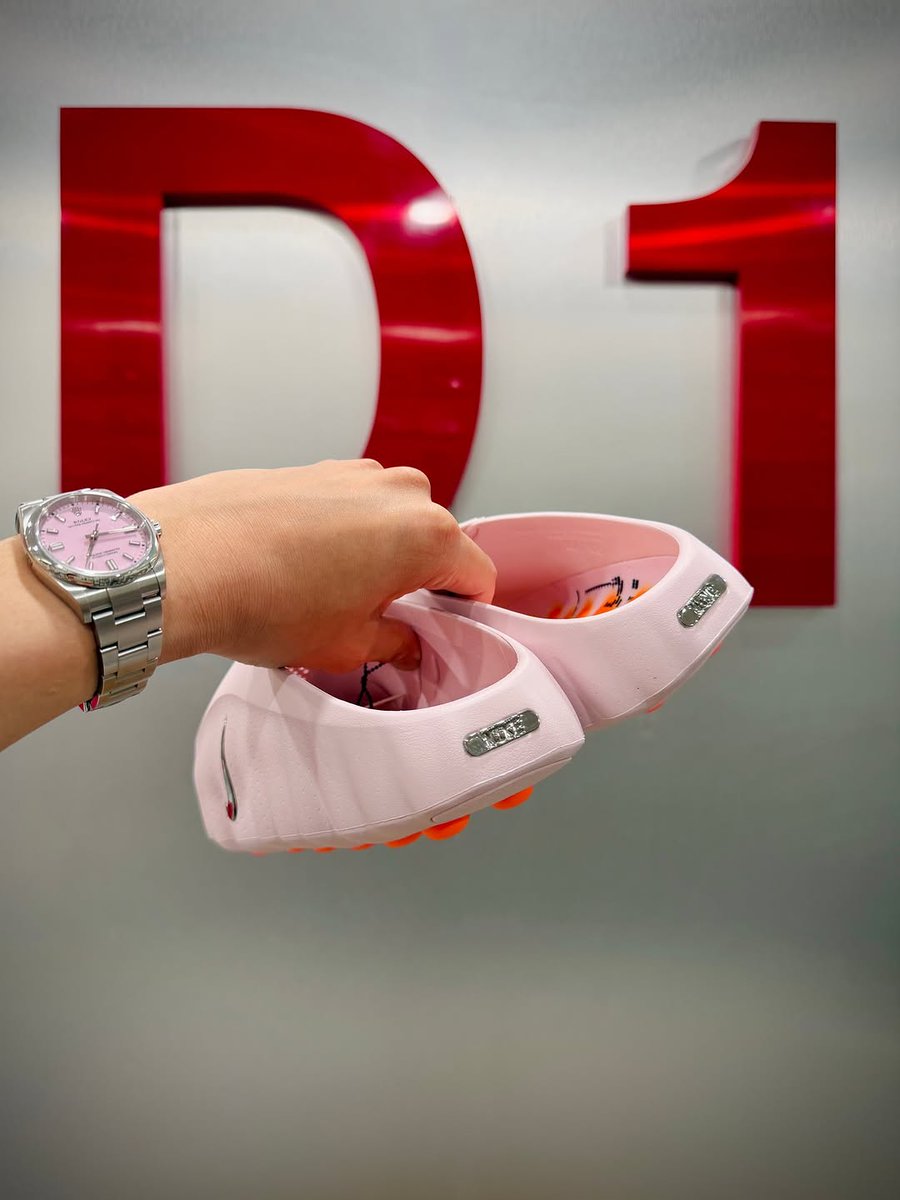 JustFreshKicks's tweet image. IN HAND LOOK: Nike Mind 001 "Pearl Pink" 🧠🌸

🗓️ April 30th
💰 $95