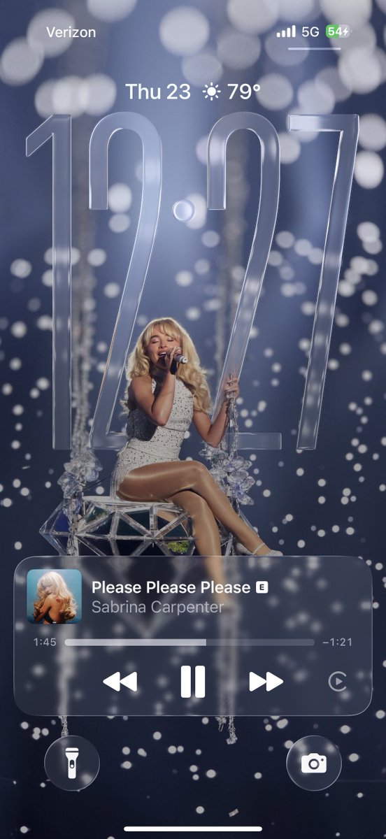 z - Carrie 🌈🏒 tweet media