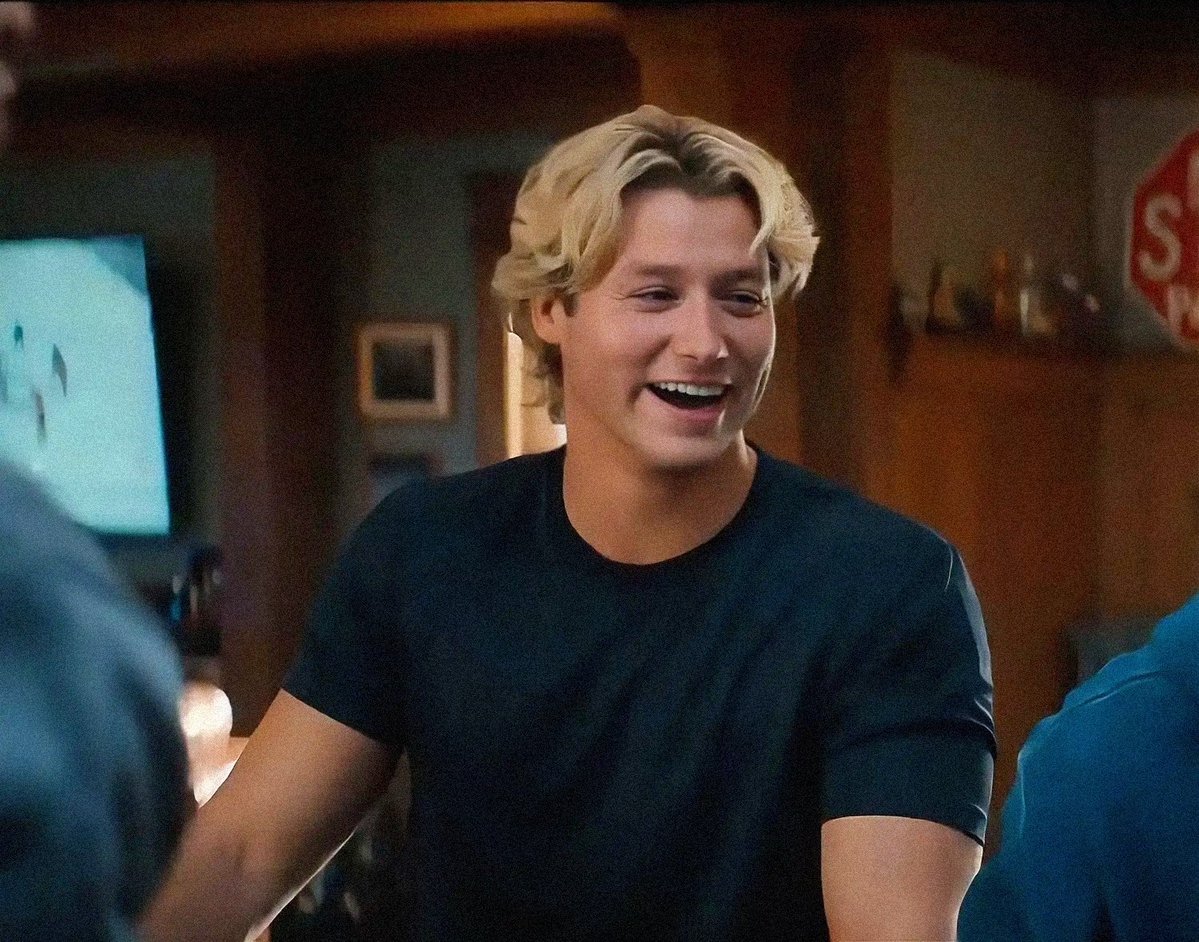 best of off campus tweet media