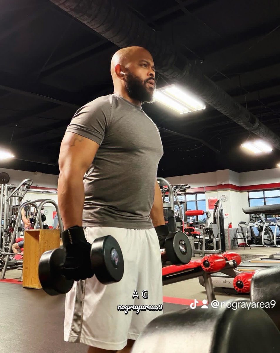 NoGrayAreas9's tweet image. Burning it off. 💪🏾💯
#gymflow