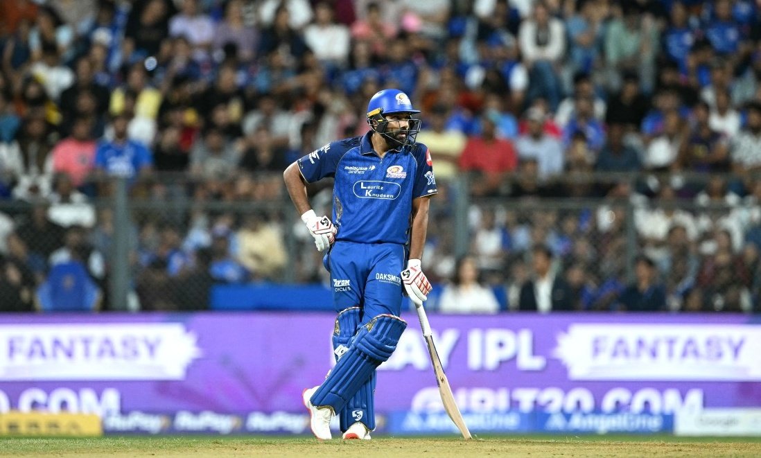 adarshguru84's tweet photo. Mumbai Indians Opening Got Worst After Rohit Sharma Injury.
It's Very Very Pathetic...
#MIvsCsk https://t.co/5irXkyePGa
