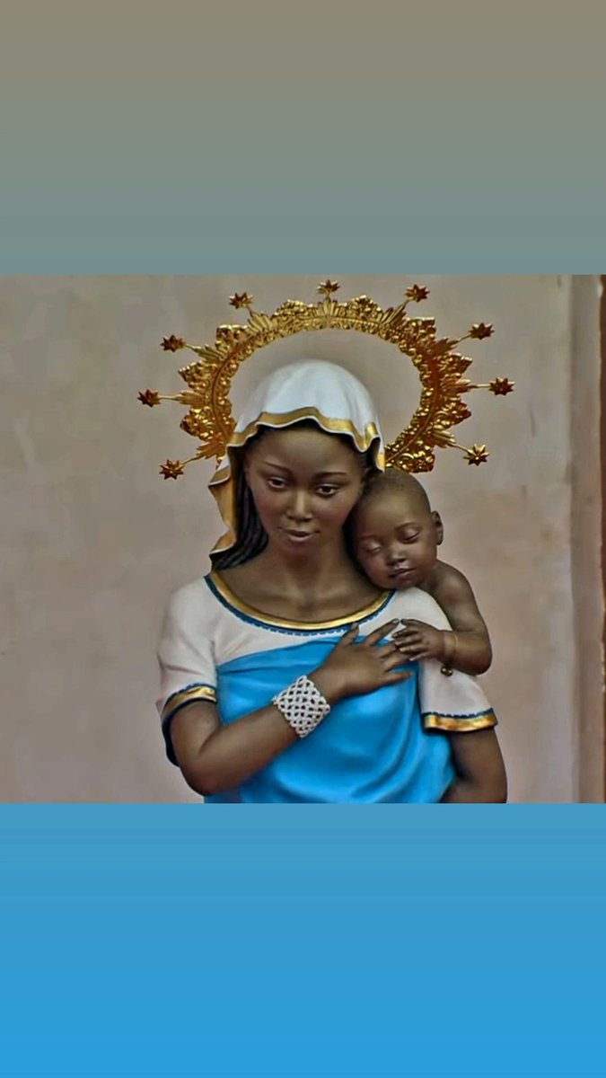 Che bella questa Madonna di colore, con bambino: oggi era sull'altare dove papa Leone ha celebrato l'ultima messa del suo lungo viaggio africano
<a href="/Pontifex/">Pope Leo XIV</a> #PapaLeãoXIV
