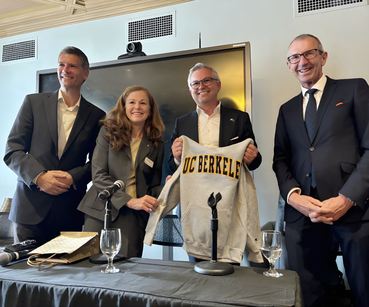 SutardjaCenter's tweet image. SCET recently co-hosted a talk at @ihouseberkeley welcoming H.E. Magnus Brunner, European Commissioner for Internal Affairs and Migration.The event brought together leaders from #ucberkeley, #Austria, and the #EU for a timely conversation on global engagement.

@magnusbrunner