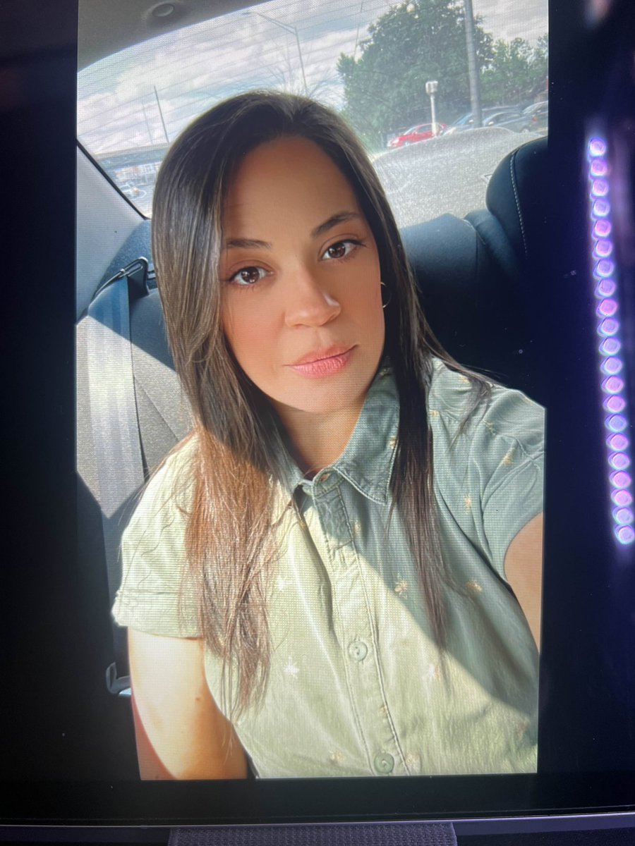 Sissy Johnny tweet media