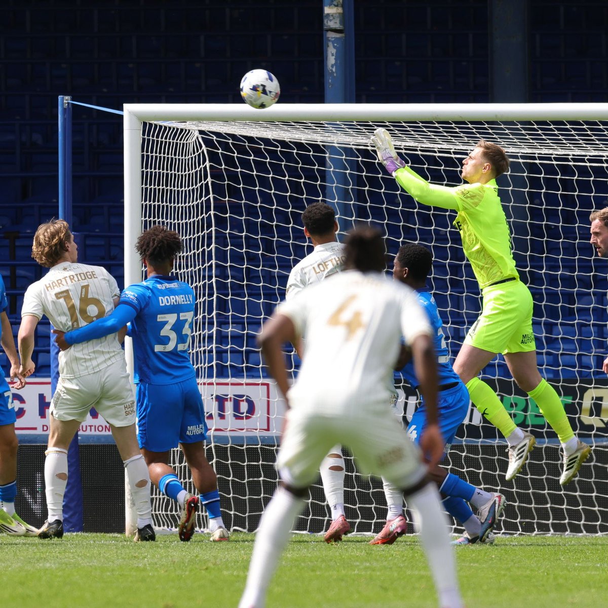 BBCCambsSport's tweet image. On The Posh Show from 6pm...

🔹 Will Posh rubber stamp survival this weekend?
🔹 A tough couple of months - but important lessons learned?
🔹 Team news ahead of Stockport

📻 96FM, 95.7FM, DAB, Freeview 714

#pufc | #BBCEFL