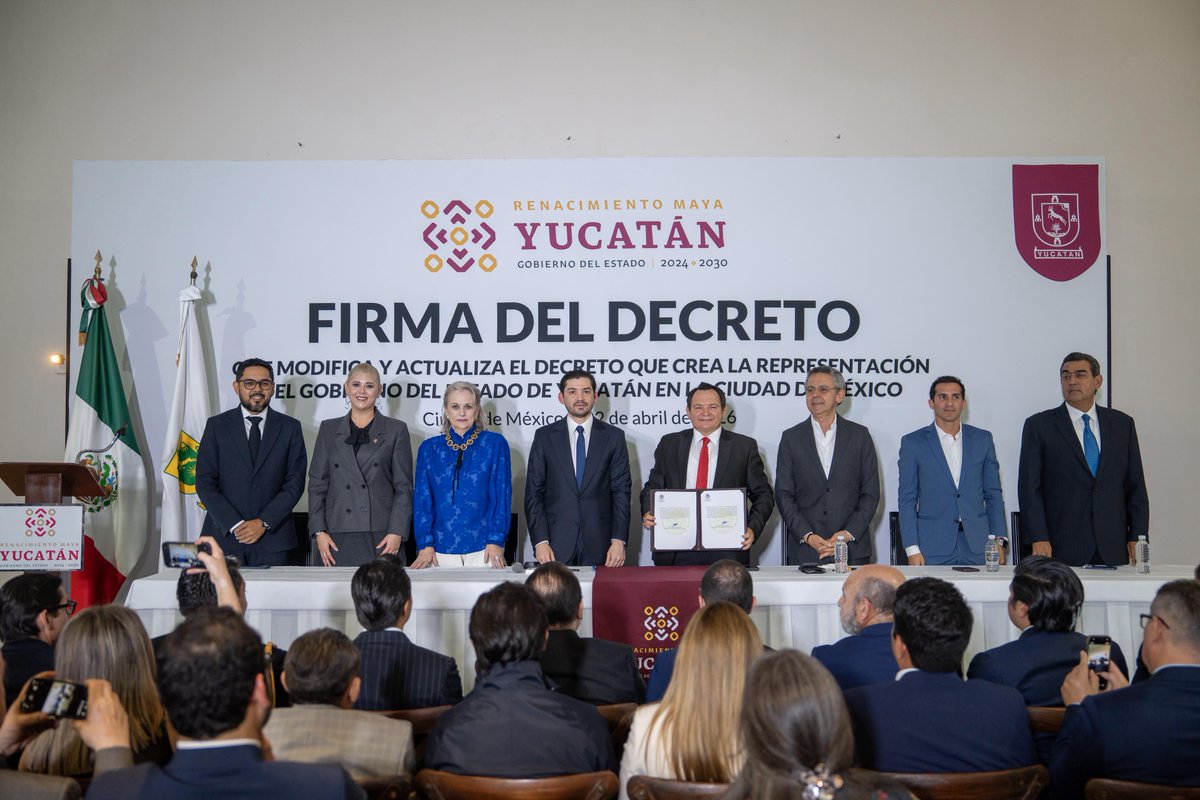 huachodiazmena's tweet photo. Yucatán fortalece su presencia en la Ciudad de México con la firma de un decreto que consolida su representación como un punto de conexión con el resto del país, capaz de traducir oportunidades en desarrollo concreto para el estado.

Esta actualización permite una mejor coordinación a nivel nacional para atraer inversiones y generar mayor bienestar para las familias yucatecas. 🤝