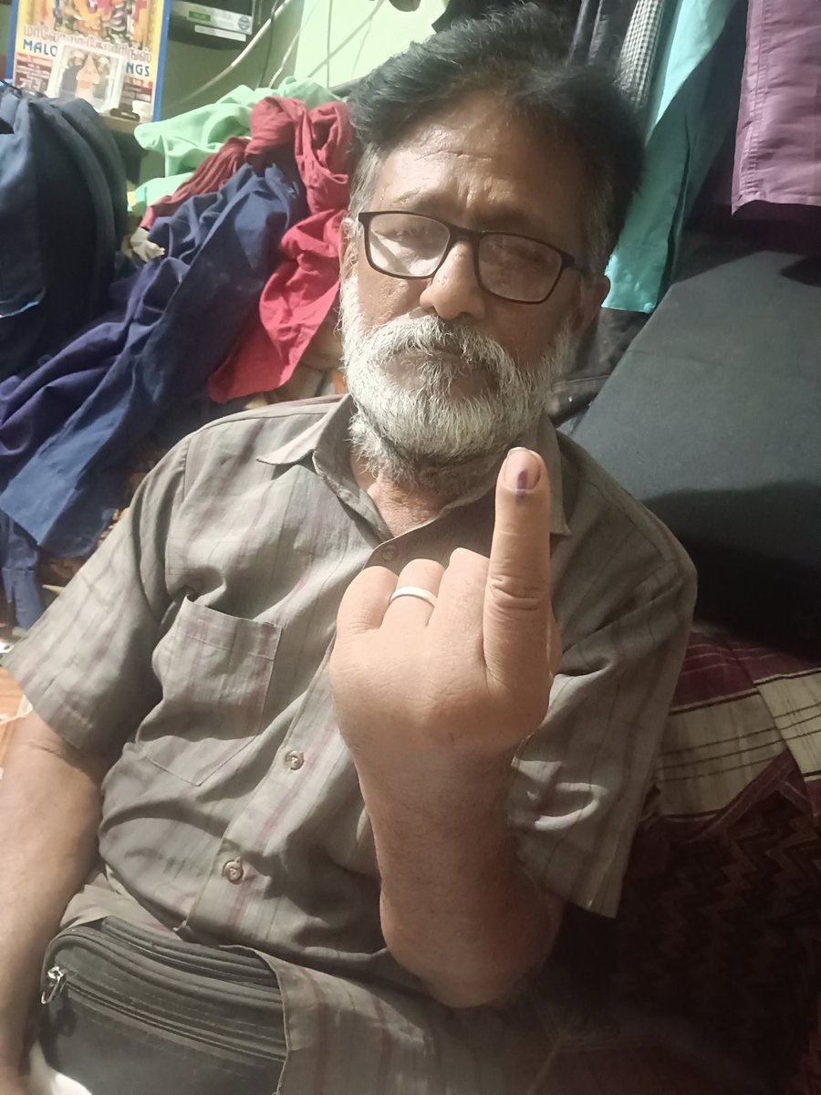 ConnemaraB's tweet photo. நம் மொழி காக்க
நம் மாநில உரிமை காக்க
தமிழ்நாடு முதன்மை மாநிலமாக திகழ
திராவிடம் வெல்ல
வாக்களிப்போம்.
தமிழ்நாடு வெல்லட்டும்!
#TNElection
#VoteForTomorrow https://t.co/Vj7wIPdiCy