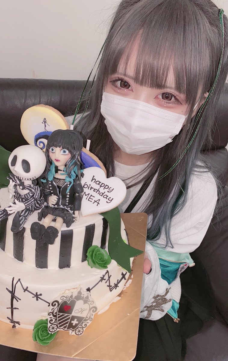 heroines bday of the day🎂🎓🎉 tweet media