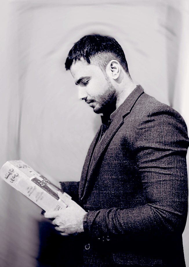 ”کتابوں کو اجازت دو تاکہ وہ تمہیں بتائیں کہ دنیا میں کیسے جیا جاتا ہے“

〰️رسول بخش پليجو🤍
#قومی_زبان