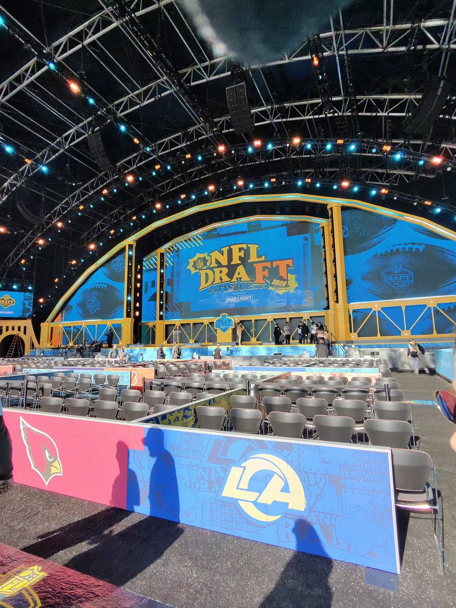 ukpackers's tweet photo. Welcome to #Picksburgh!

A little behind the scenes glimpse at the draft stage! #NFLDraft https://t.co/caN6A4Y0kX