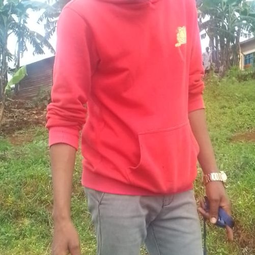 Kuri uyu wa Kane, ahagana saa munani z'amanywa, ku ishuri rya G.S Saint Augustin Giheke, riri mu murenge wa Giheke mu karere ka Rusizi, umunyeshuri yakubise umwarimu ingumi hejuru y'ijisho, ubwo yari amuhaye igihano. Uyu munyeshuri yahise atoroka mu gihe umwarimu yajyanwe kwa