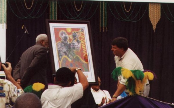 DailySFNOPic's tweet photo. For its grand opening, Jazzland commissioned renowned artist John T. Scott to design the park’s official poster.
Here he is unveiling it on opening day: a vibrant piece that encapsulates the spirit of the park. I have to say, I'm a big fan. What do you think?
#Jazzland #SFNO https://t.co/IYZxpfCK8j