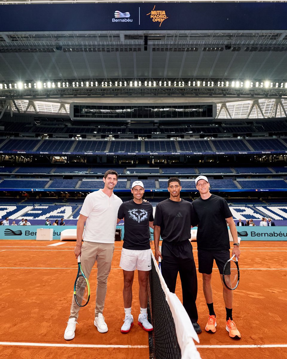 tennisfoxy's tweet image. Se dovessi descrivere il mio stato d'animo in questo momento non ne sarei capace per l'emozione🥹❤️🦊🎾
#Sinner #Nadal #MMOpen