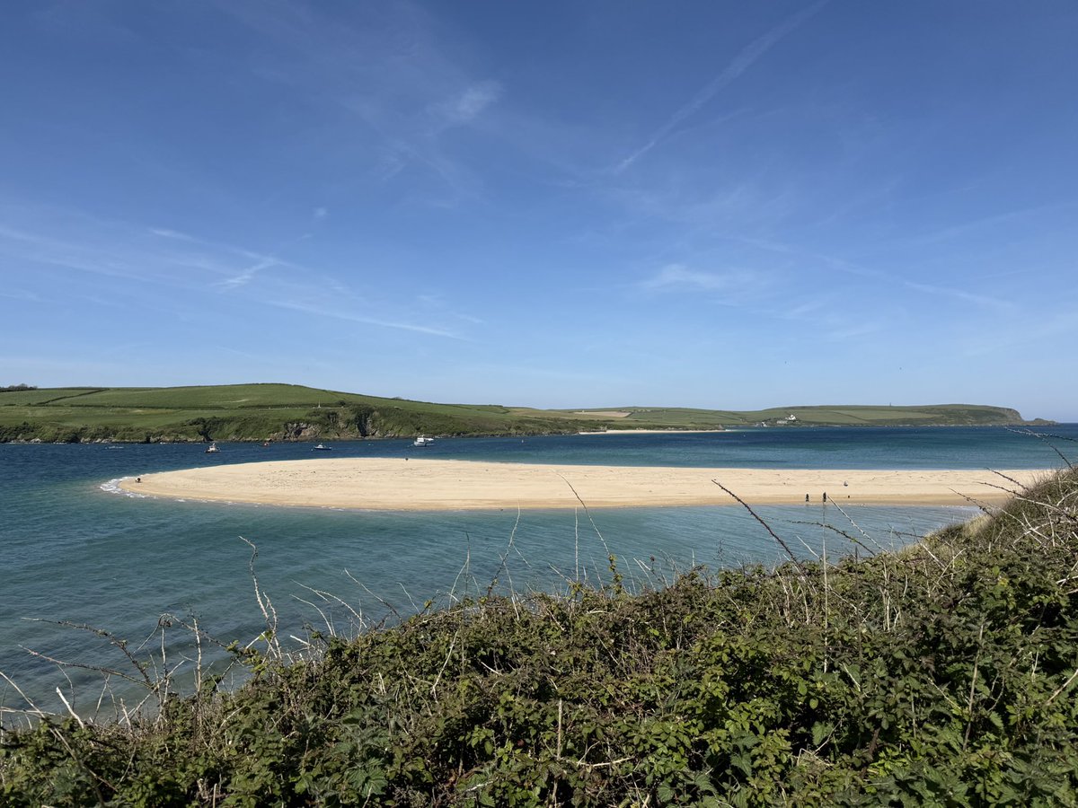 yorkshirelass57's tweet image. Lovely scenery from Rock across the Camel Estuary #Cornwall  today 😀☀️