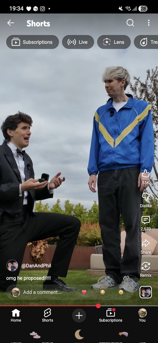 moonbabe 🌻☀️ tweet media